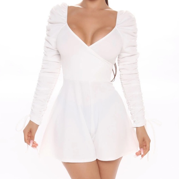 Fashion Nova XS White Romper - Picture 1 of 5